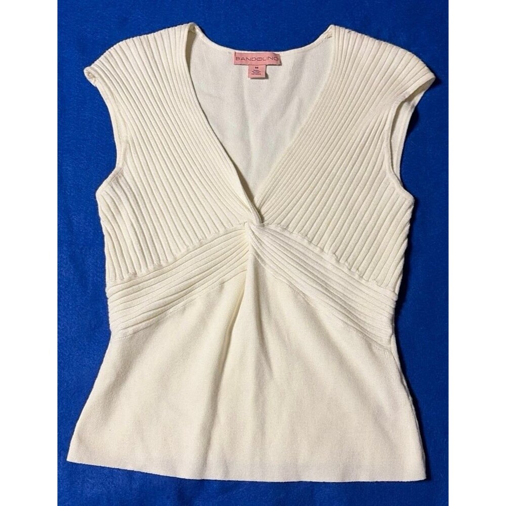 Bandolino Cream Ribbed V-Neck Twist Front Sleeveless Top Size Medium